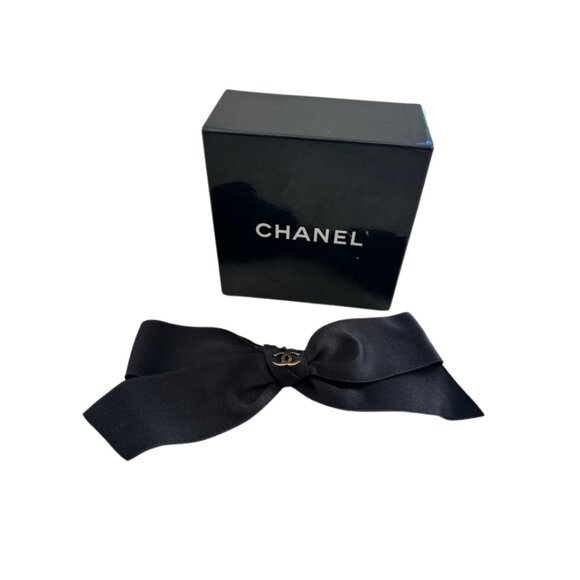 Rare Vintage Chanel Silk/Satin Bow Brooch/Pin main image 5